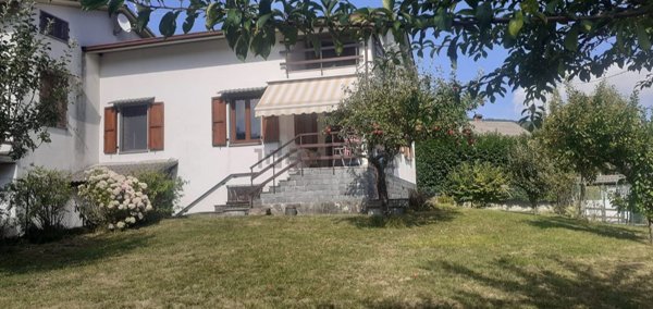 casa indipendente in vendita a Zeri in zona Patigno