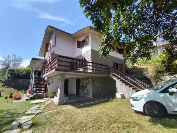 casa indipendente in vendita a Zeri