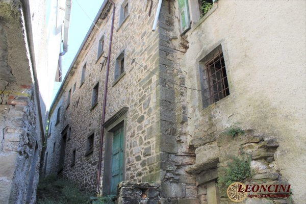 casa indipendente in vendita a Zeri in zona Coloretta