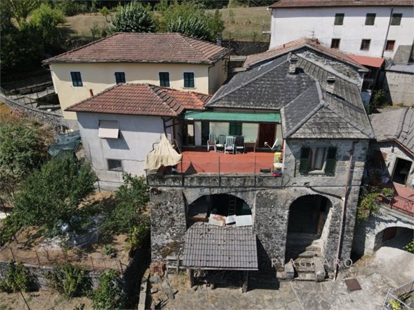 casa indipendente in vendita a Zeri in zona Noce