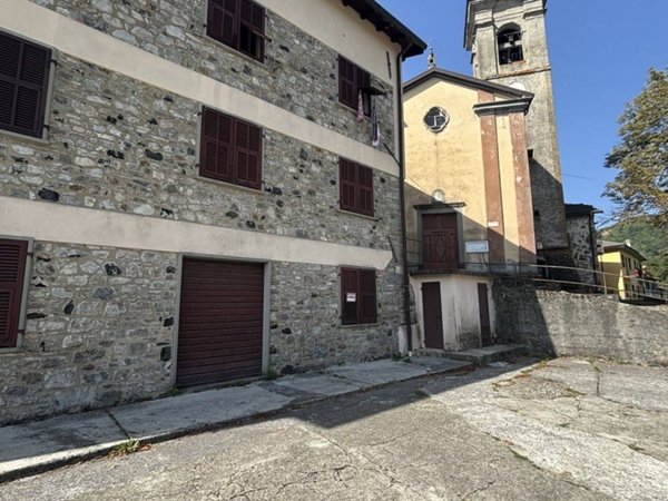appartamento in vendita a Zeri in zona Castello