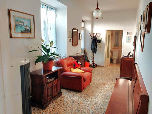 casa indipendente in vendita a Zeri in zona Adelano