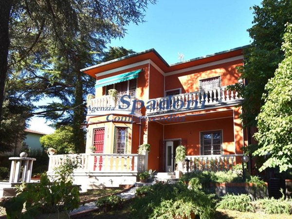 casa indipendente in vendita ad Altopascio