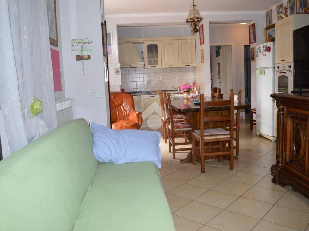 appartamento in vendita ad Altopascio in zona Badia Pozzeveri