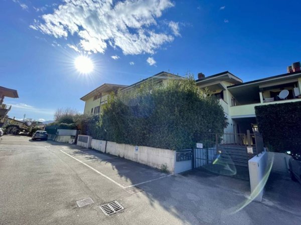 appartamento in vendita ad Altopascio in zona Badia Pozzeveri