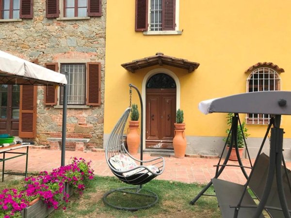 casa indipendente in vendita ad Altopascio in zona Badia Pozzeveri