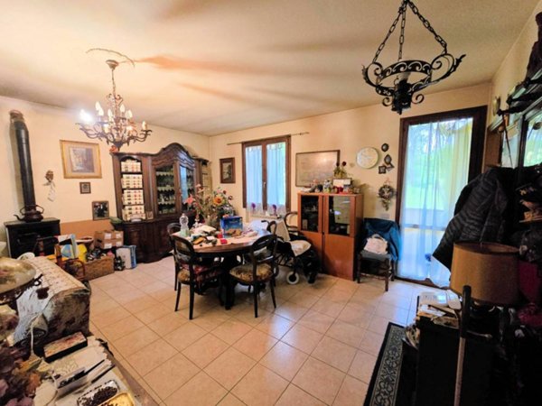casa indipendente in vendita ad Altopascio in zona Spianate