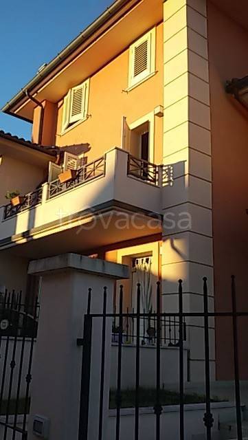 casa indipendente in vendita ad Altopascio