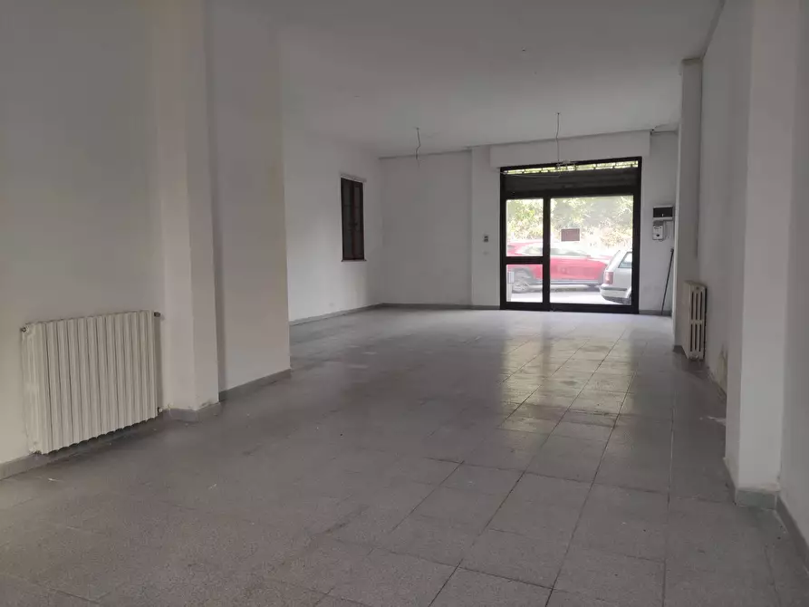 negozio in vendita ad Altopascio