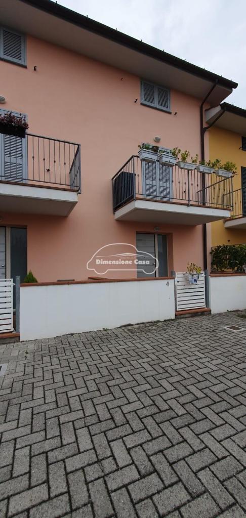 casa indipendente in vendita ad Altopascio