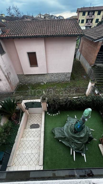 casa indipendente in vendita ad Altopascio