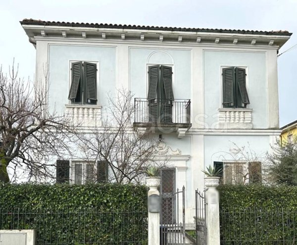 casa indipendente in vendita ad Altopascio
