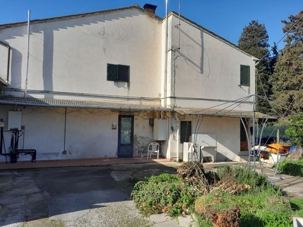 casa indipendente in vendita ad Altopascio