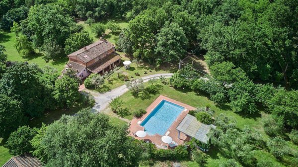 casa indipendente in vendita ad Altopascio