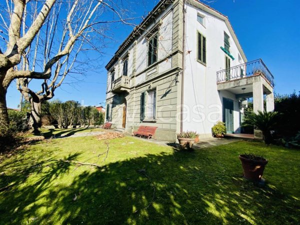 casa indipendente in vendita ad Altopascio