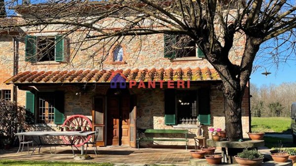 casa indipendente in vendita ad Altopascio