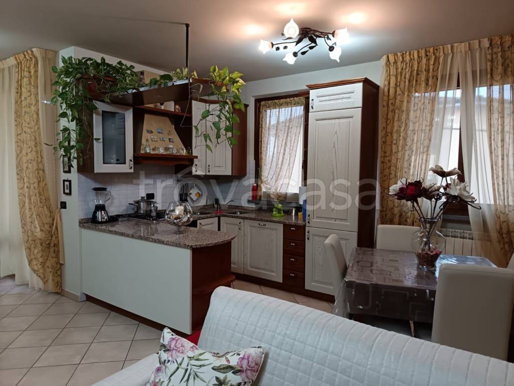 appartamento in vendita ad Altopascio in zona Badia Pozzeveri