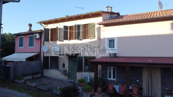 casa indipendente in vendita ad Altopascio