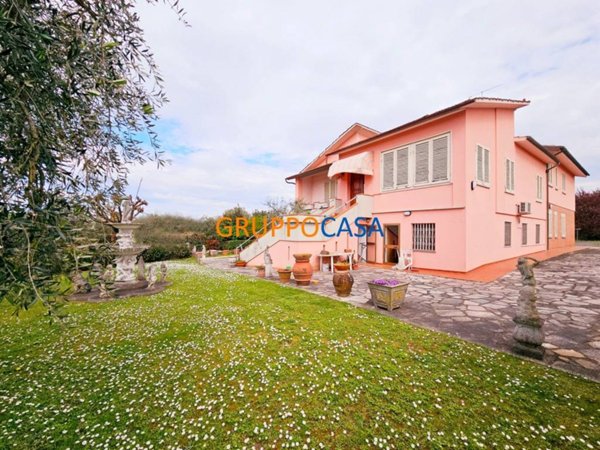 casa indipendente in vendita ad Altopascio in zona Spianate