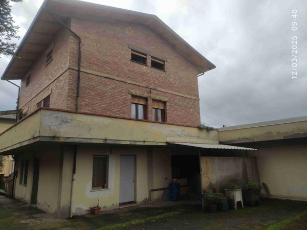 casa indipendente in vendita ad Altopascio
