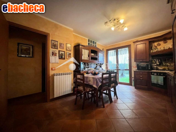 casa indipendente in vendita ad Altopascio