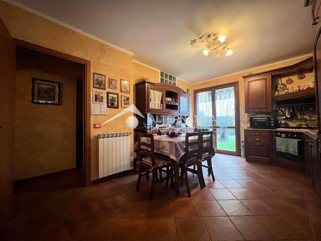 casa indipendente in vendita ad Altopascio
