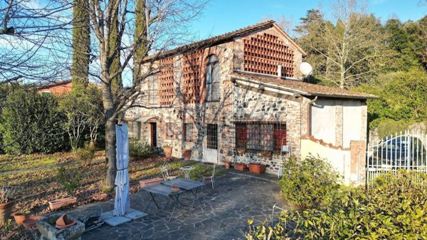 casa indipendente in vendita ad Altopascio