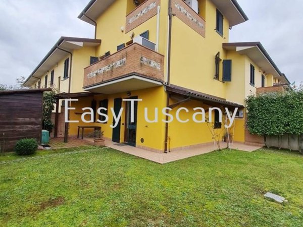 casa indipendente in vendita ad Altopascio in zona Badia Pozzeveri