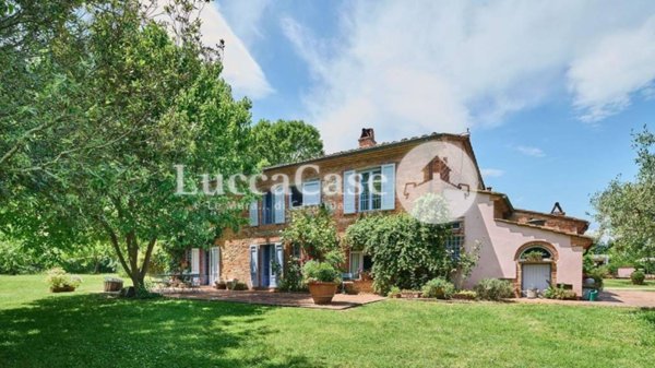 casa indipendente in vendita ad Altopascio