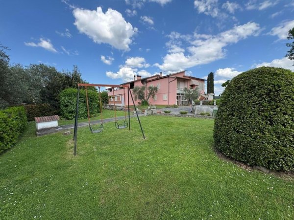 casa indipendente in vendita ad Altopascio