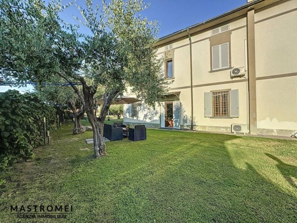 casa indipendente in vendita ad Altopascio in zona Spianate