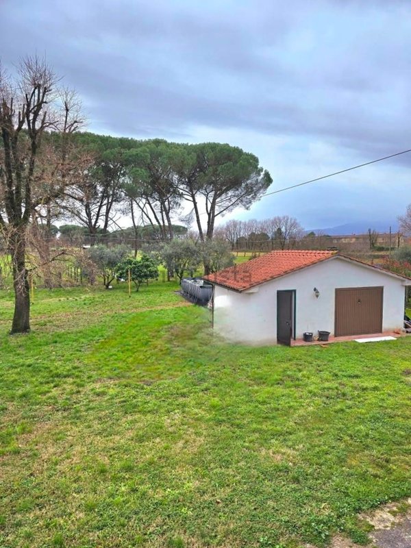 casa indipendente in vendita ad Altopascio in zona Spianate