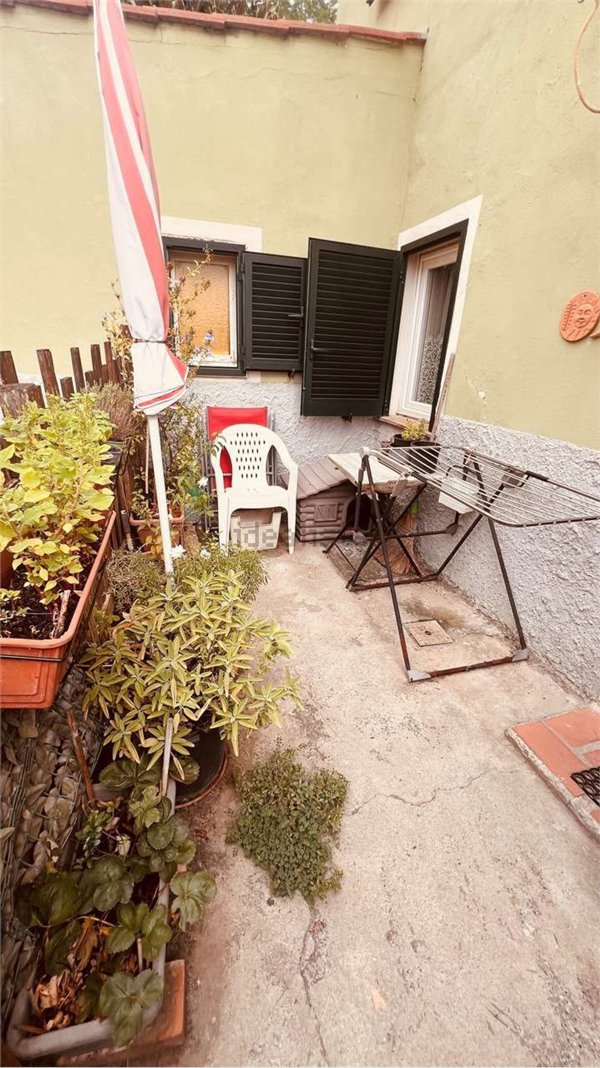 casa indipendente in vendita ad Altopascio in zona Badia Pozzeveri
