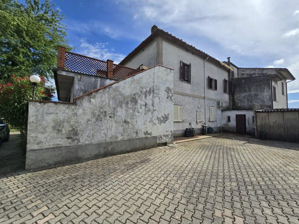 appartamento in vendita ad Altopascio in zona Spianate