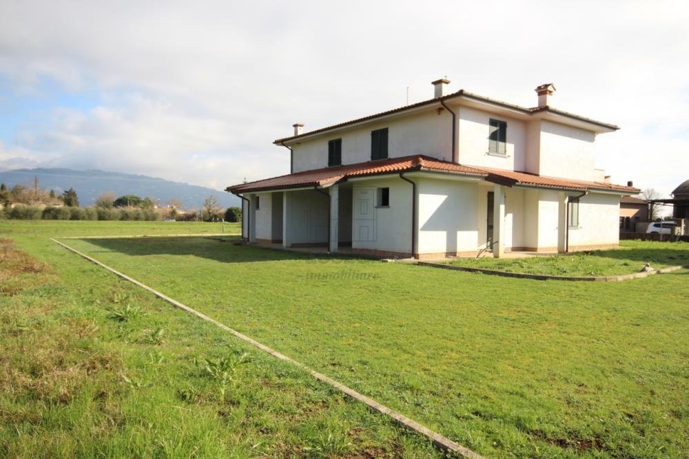 casa indipendente in vendita ad Altopascio