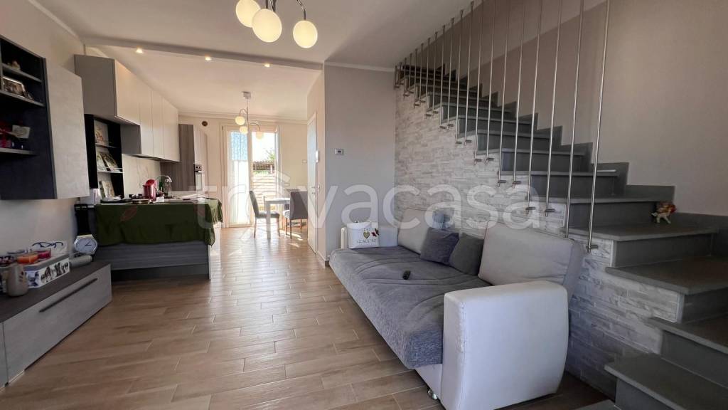 casa indipendente in vendita ad Altopascio in zona Marginone