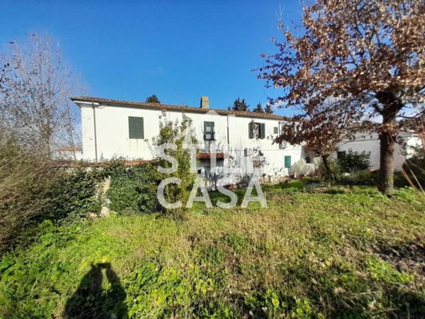 casa indipendente in vendita ad Altopascio
