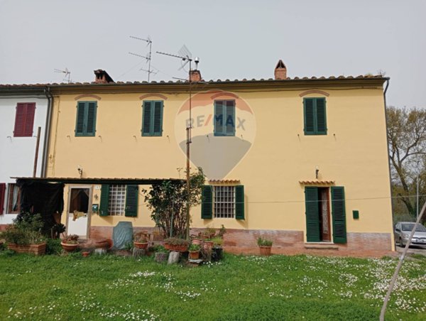 casa semindipendente in vendita ad Altopascio