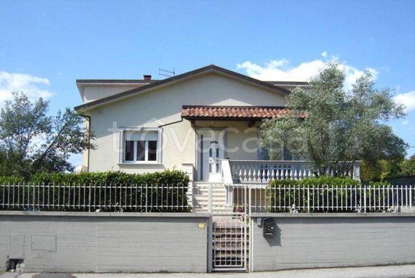 casa indipendente in vendita ad Altopascio