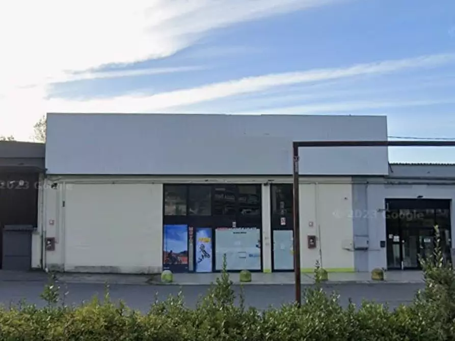 locale commerciale in vendita ad Altopascio