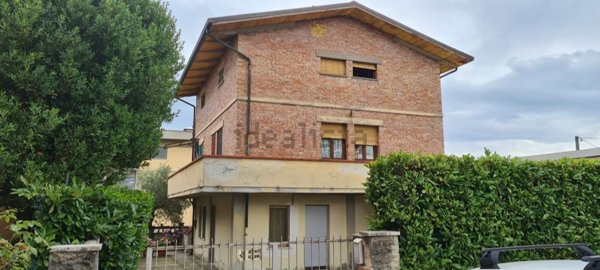 casa indipendente in vendita ad Altopascio