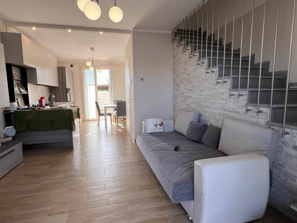 casa indipendente in vendita ad Altopascio in zona Spianate