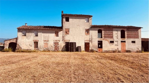 casa indipendente in vendita ad Altopascio