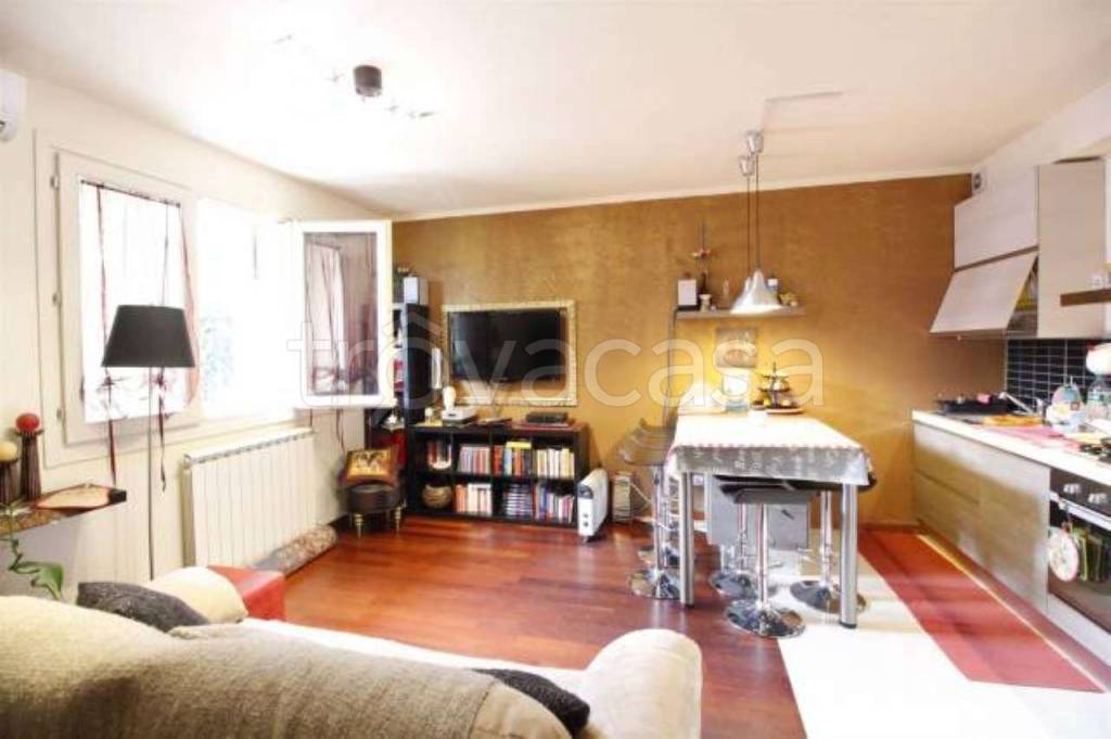 casa indipendente in vendita ad Altopascio