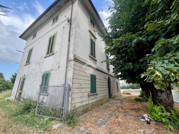 casa indipendente in vendita ad Altopascio in zona Spianate