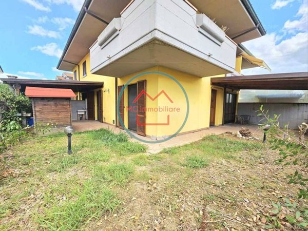casa indipendente in vendita ad Altopascio in zona Spianate