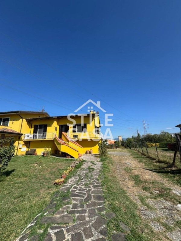 casa indipendente in vendita ad Altopascio