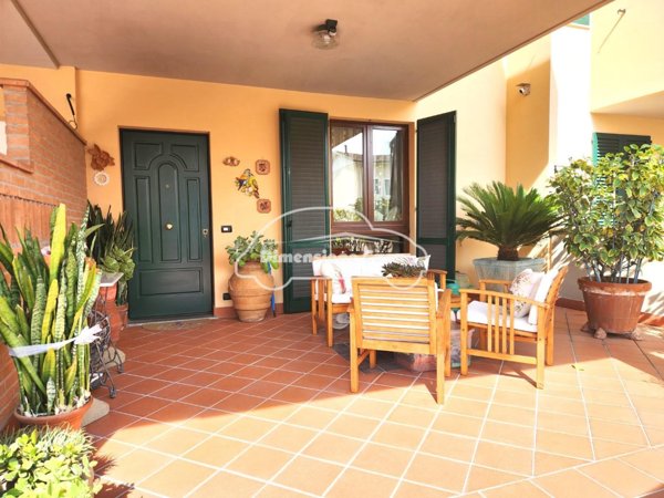 casa indipendente in vendita ad Altopascio