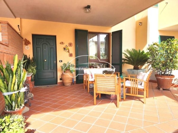 casa indipendente in vendita ad Altopascio