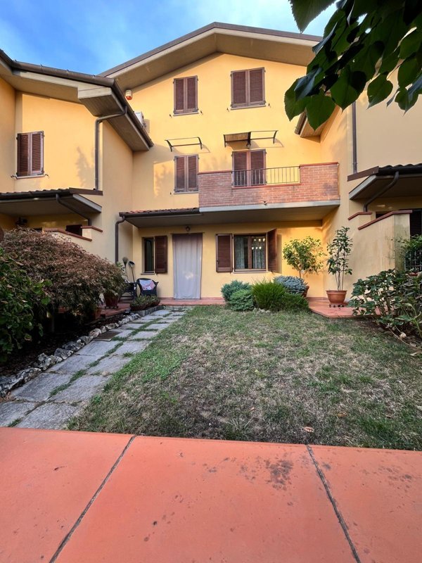 casa indipendente in vendita ad Altopascio in zona Spianate